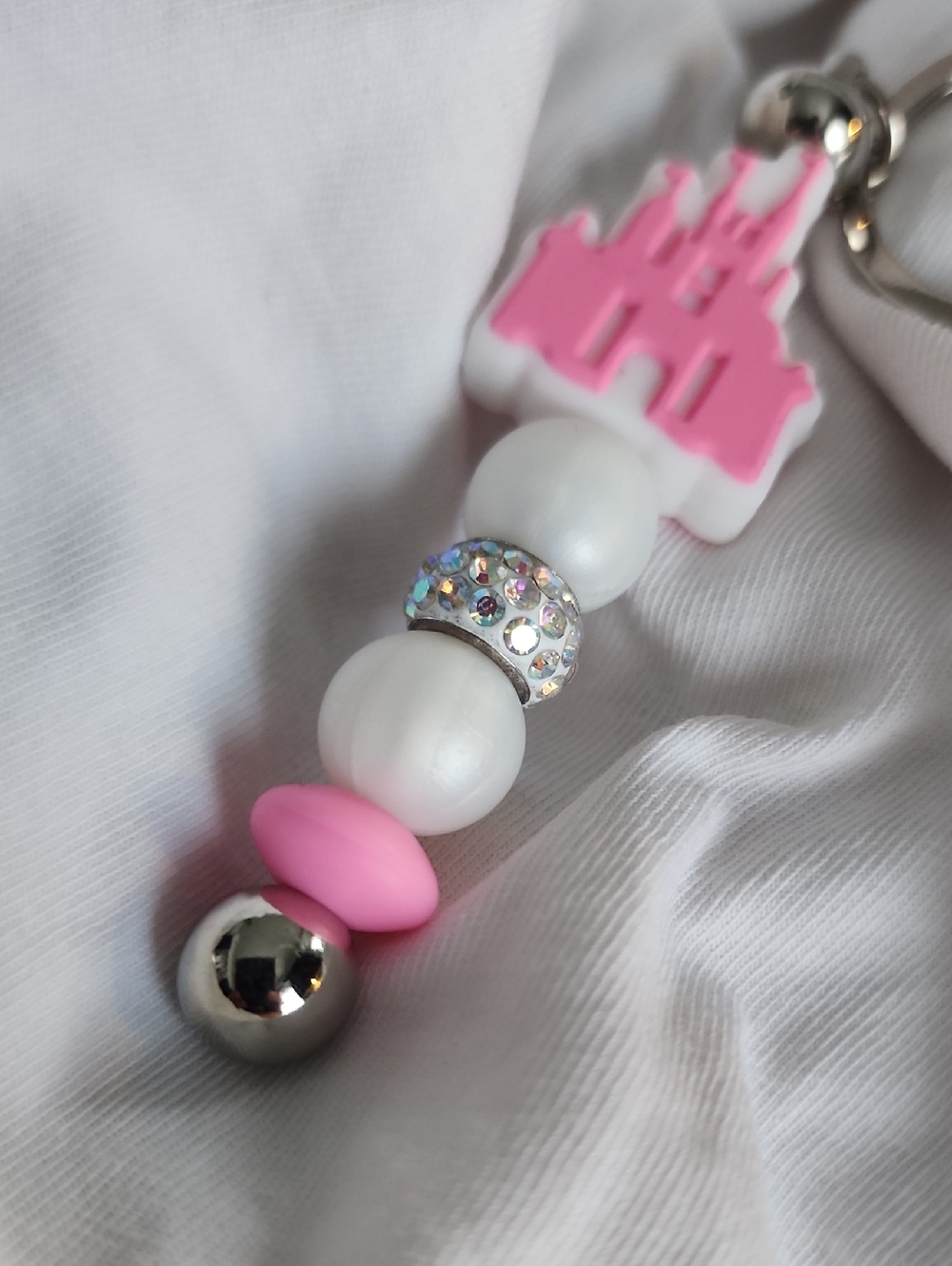 🆕️Pink Castle Decorative  Keychain - Picture 3 of 7